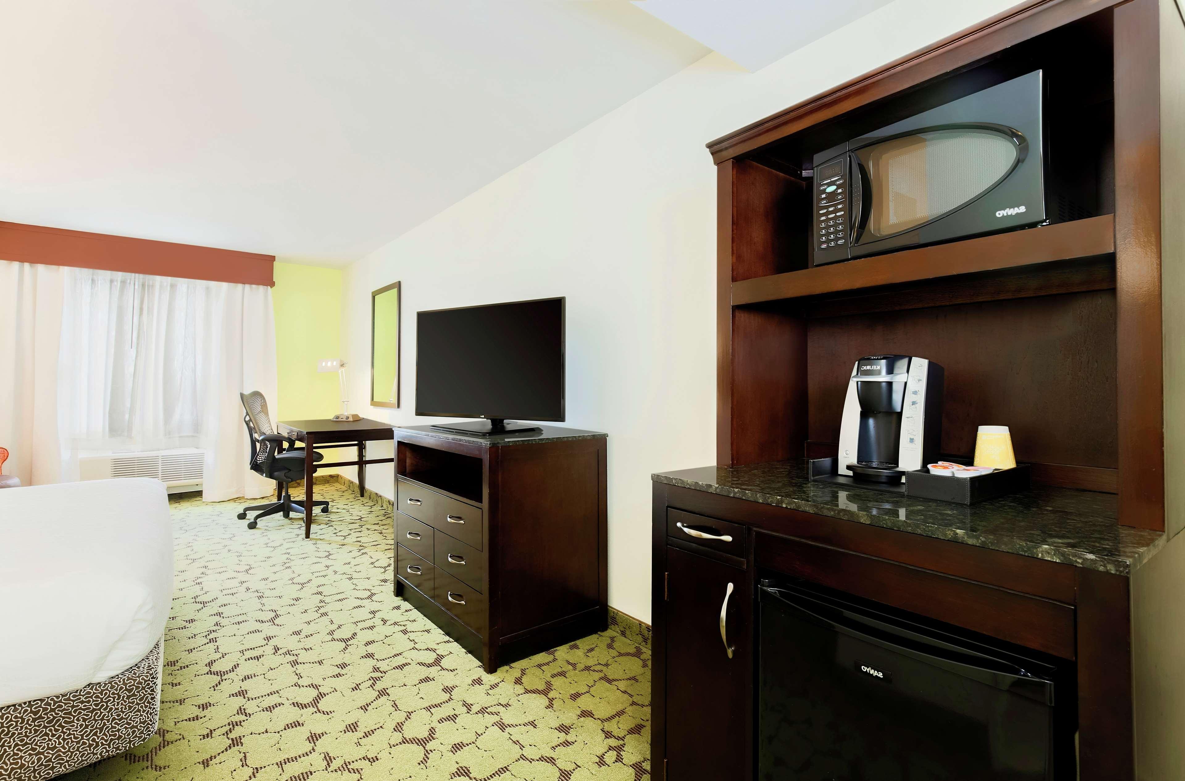 Hilton Garden Inn Dallas Lewisville Exterior foto