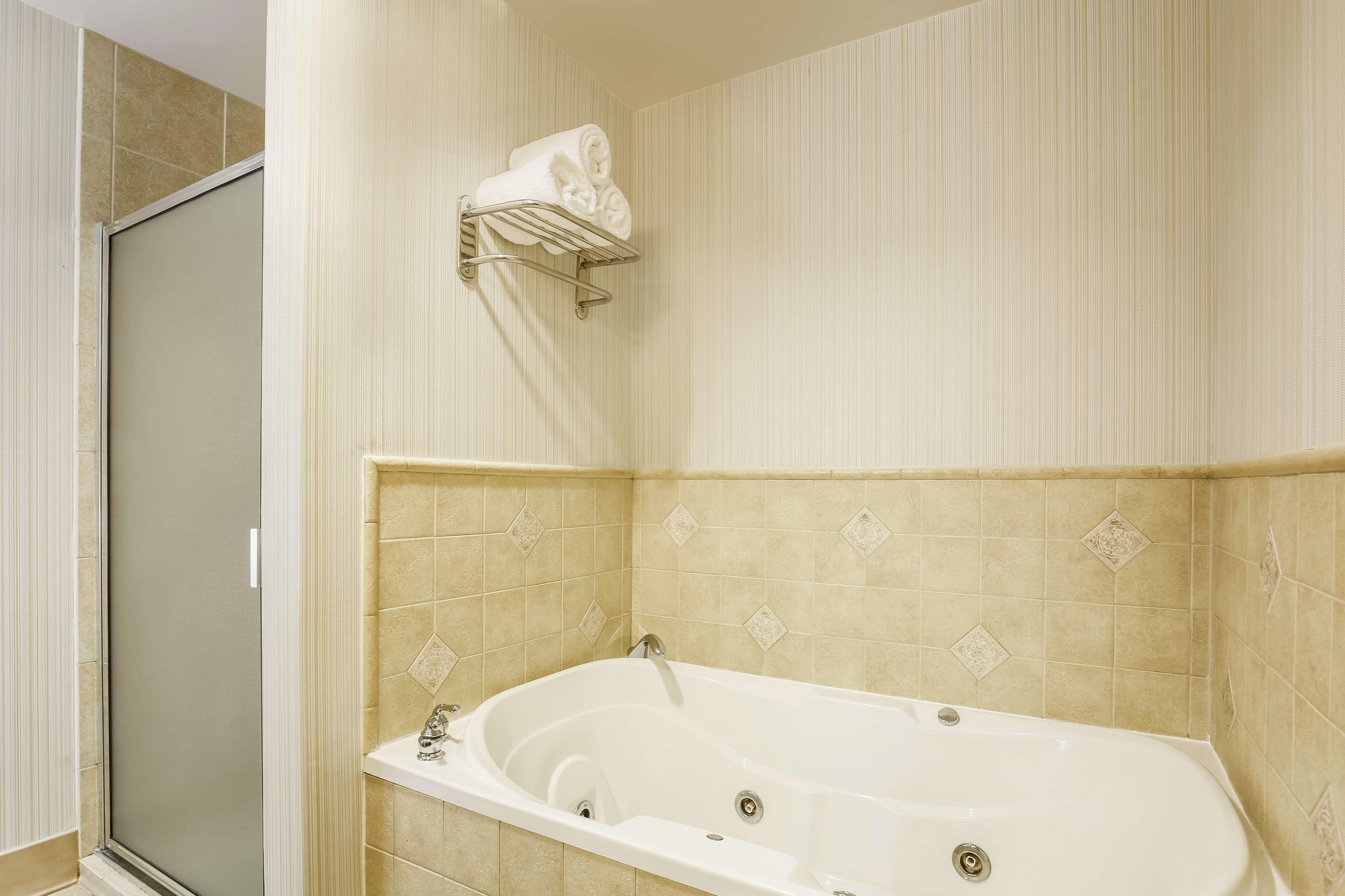 Hilton Garden Inn Dallas Lewisville Exterior foto
